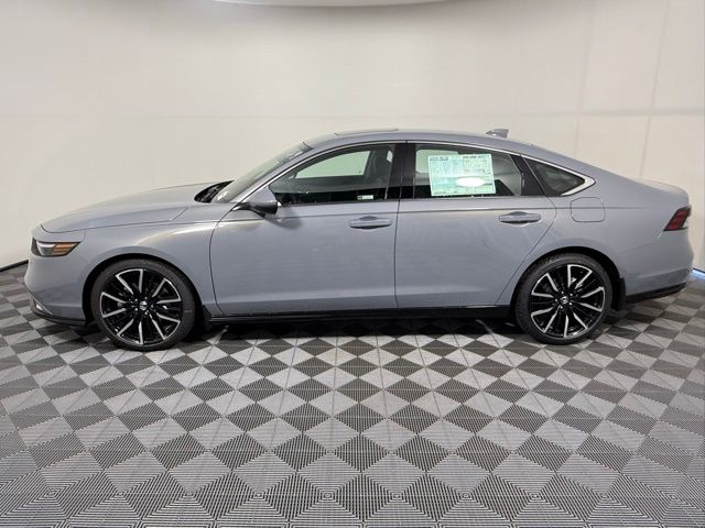 2025 Honda Accord Hybrid Touring photo 3