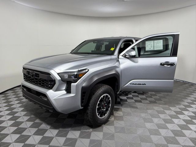 2024 Toyota Tacoma Limited photo 2