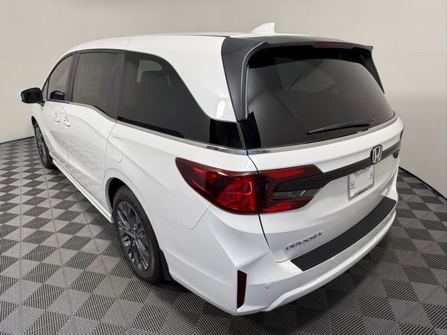 2026 Honda Odyssey Touring photo 4