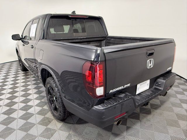 2023 Honda Ridgeline Black Edition photo 4