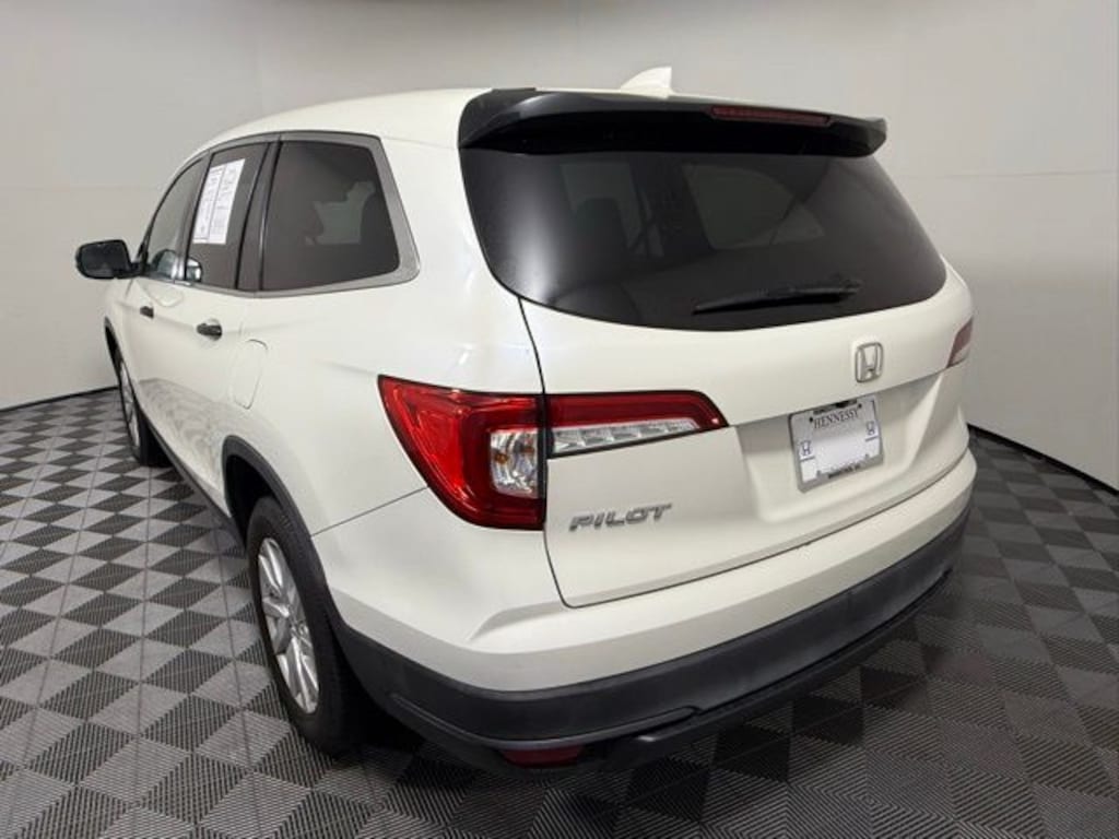 Used 2019 Honda Pilot LX FWD SUV