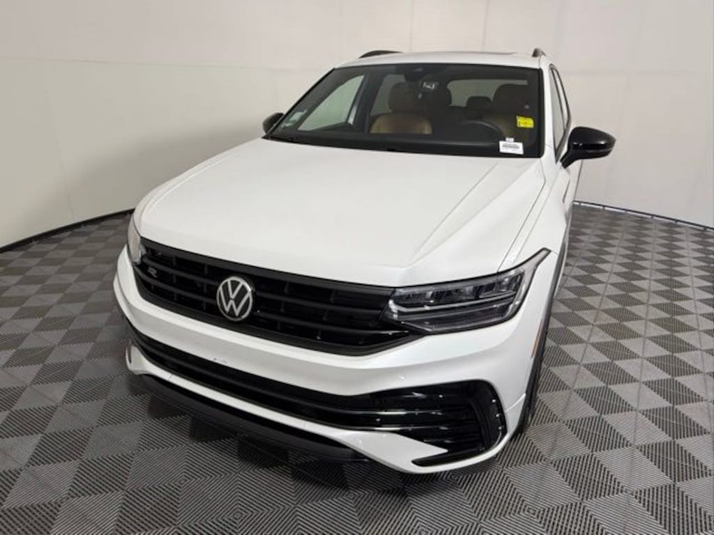 Used 2024 Volkswagen Tiguan 2.0T SE R-Line Black SUV