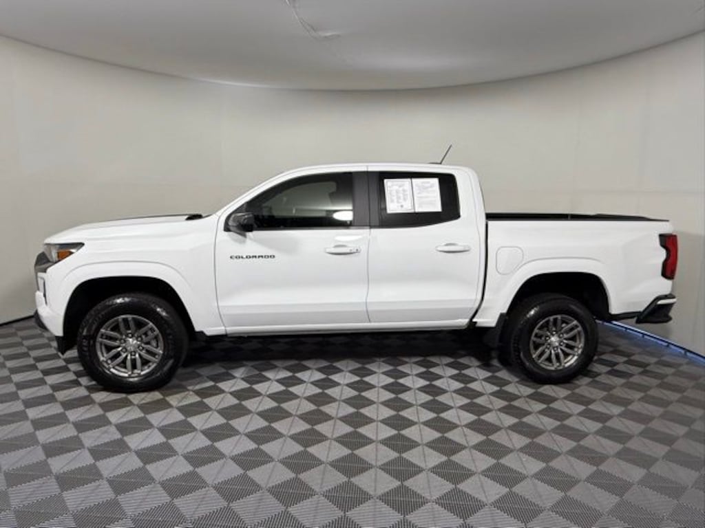Used 2023 Chevrolet Colorado LT Truck Crew Cab