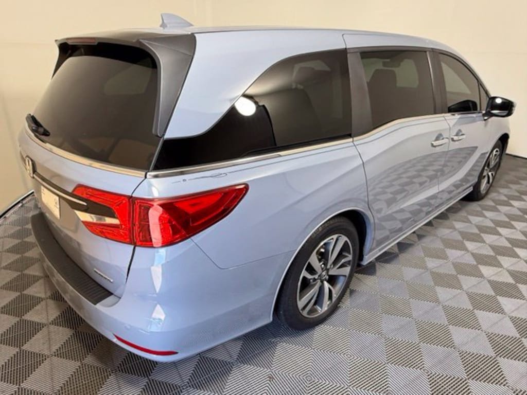 Used 2024 Honda Odyssey Touring Van