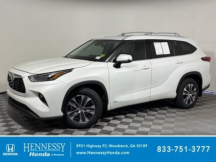 2022 Toyota Highlander Hybrid XLE SUV