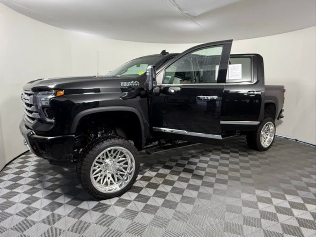 Used 2024 Chevrolet Silverado 2500 HD High Country Truck Crew Cab