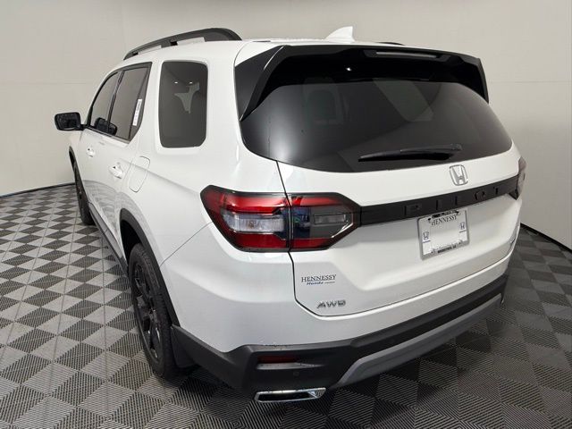 2025 Honda Pilot Touring photo 2
