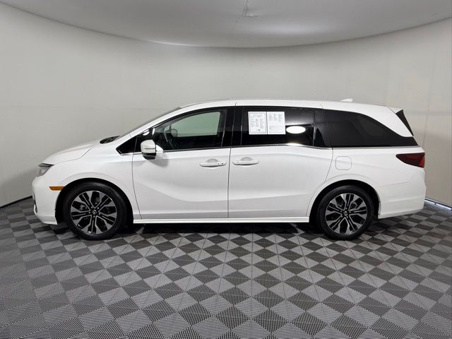 2025 Honda Odyssey Elite photo 3
