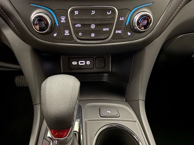 2022 Chevrolet Equinox RS - Photo 25