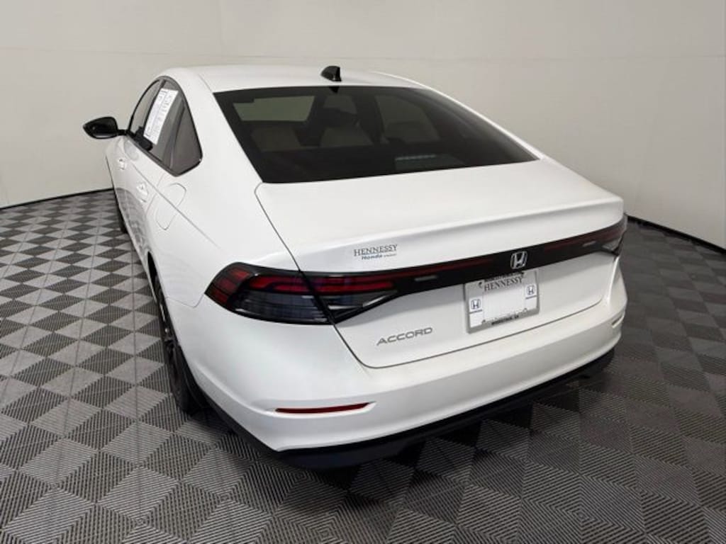 Used 2025 Honda Accord SE Sedan