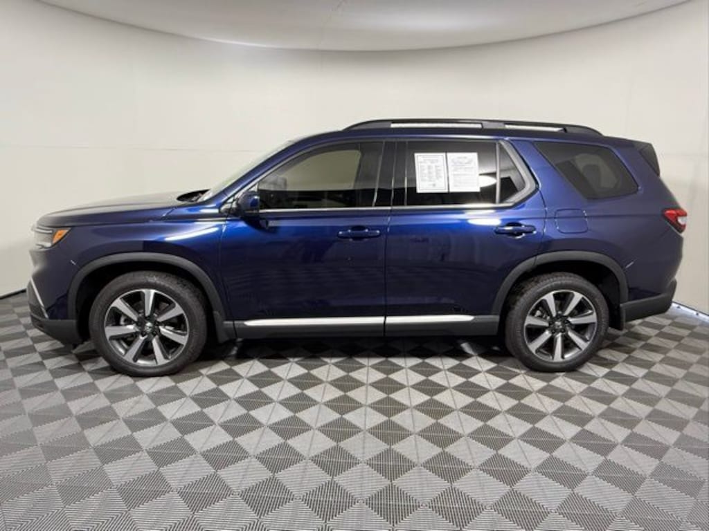 Used 2025 Honda Pilot Touring SUV