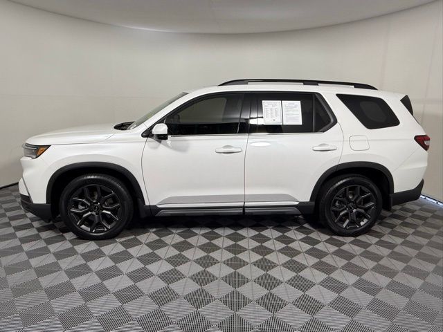 2024 Honda Pilot Touring photo 3