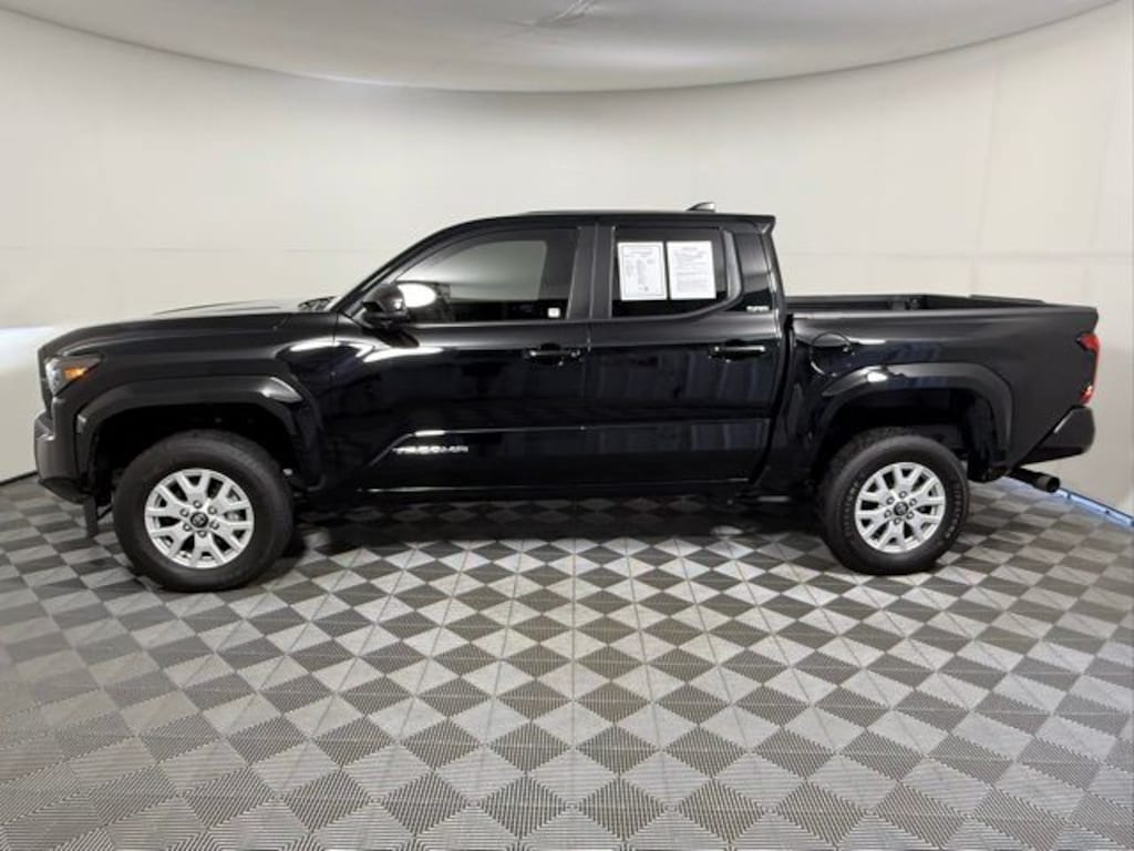 Used 2024 Toyota Tacoma SR5 Truck Double Cab