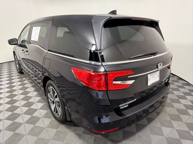 2023 Honda Odyssey Touring photo 4