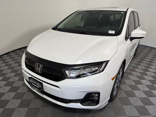 2026 Honda Odyssey Touring photo 2
