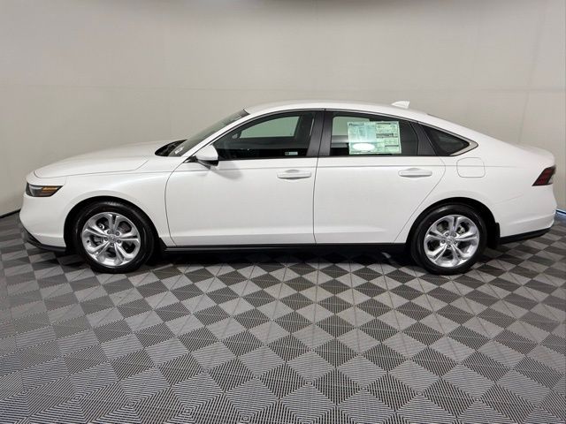 2025 Honda Accord LX photo 3