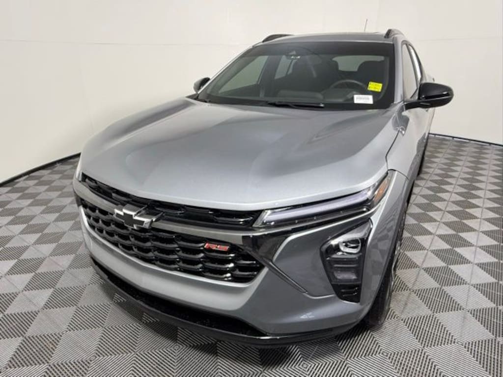 Used 2025 Chevrolet Trax 2RS SUV
