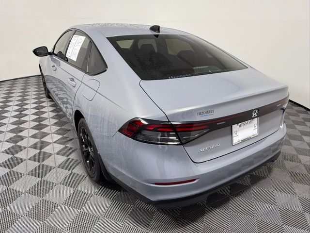 2025 Honda Accord SE photo 4