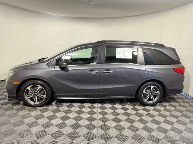 2020 Honda Odyssey Touring photo 3