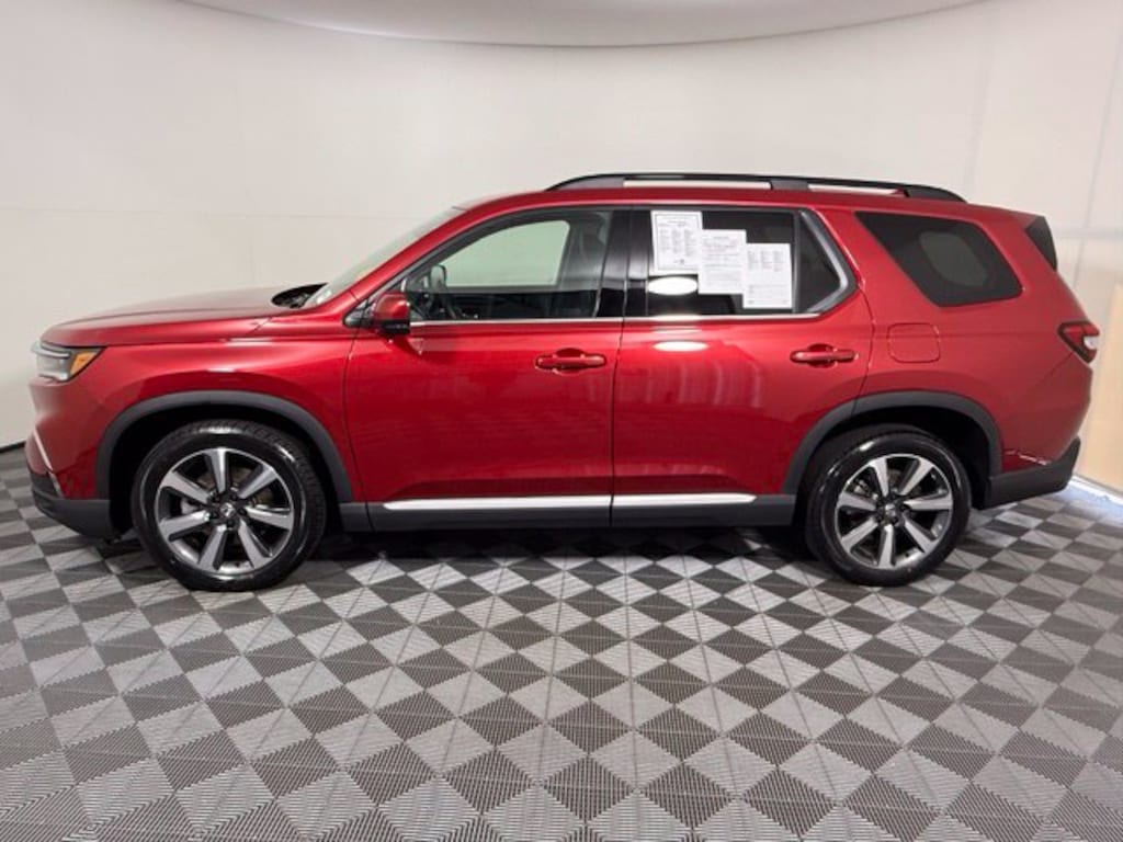 Used 2025 Honda Pilot Elite SUV