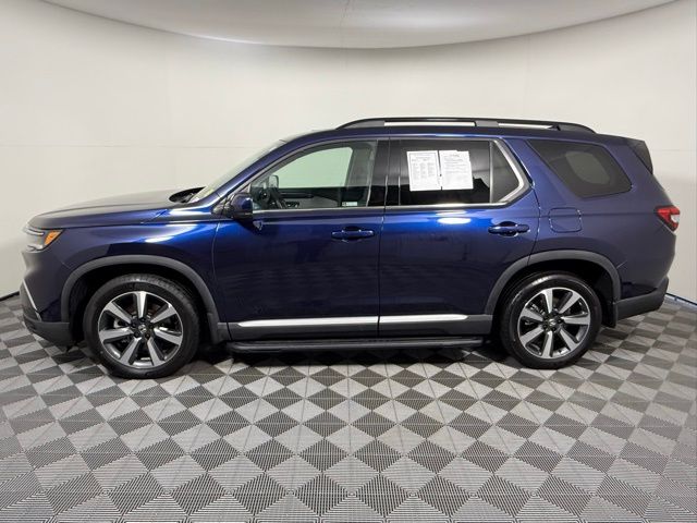 2023 Honda Pilot Touring photo 3