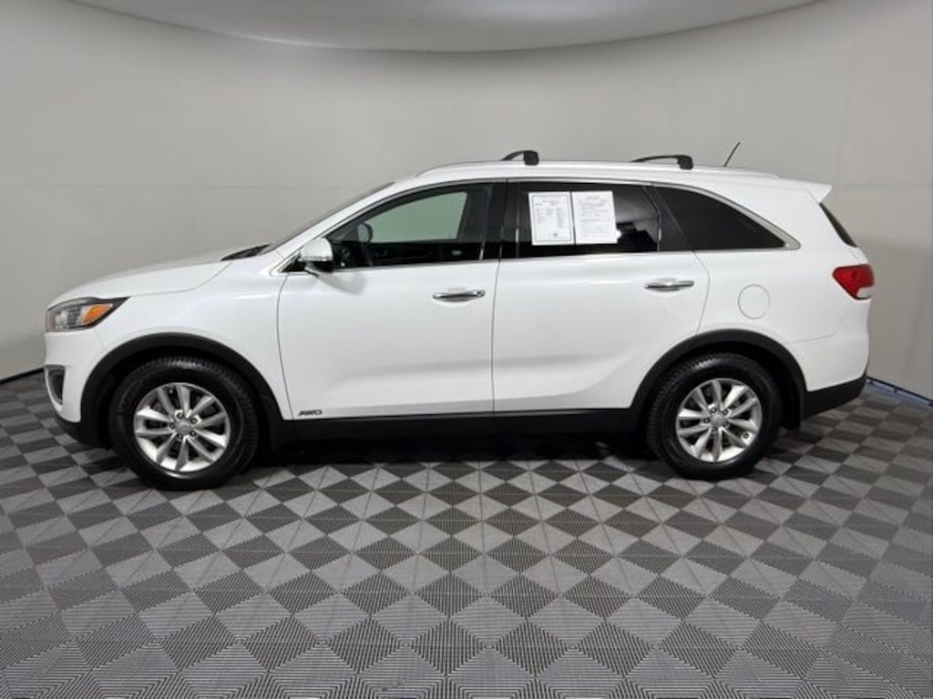 Used 2017 Kia Sorento 2.4L LX SUV
