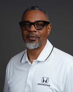 Staff member William Houston from ID_2df0f464a126