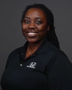 Staff member Kiara	Williams from ID_2df0f464a126