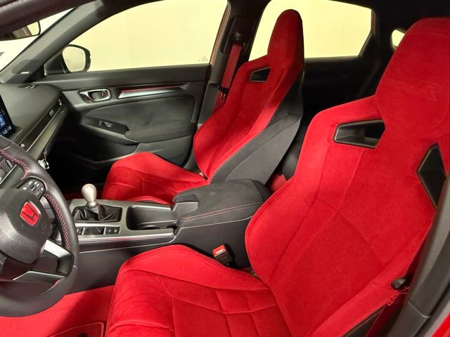 2025 Honda Civic Hatchback Type-R - Photo 38