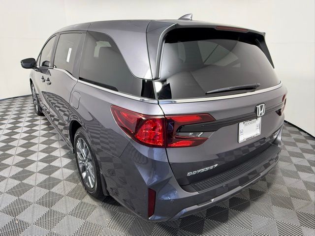 2026 Honda Odyssey Touring photo 4
