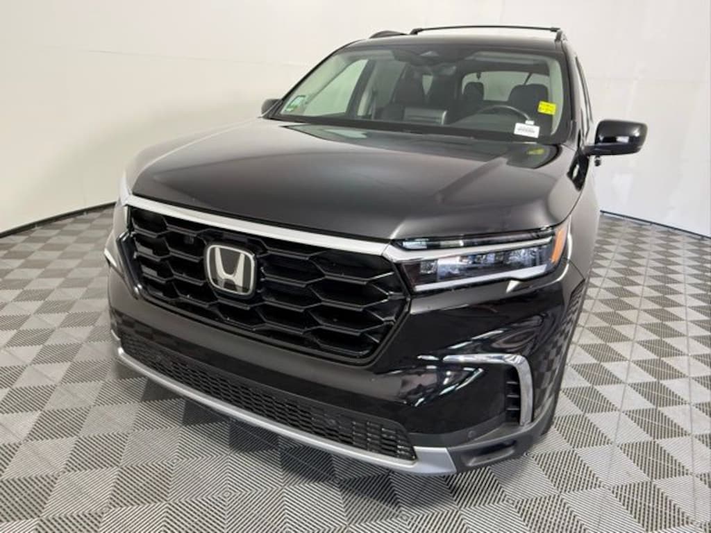 Used 2024 Honda Pilot Touring SUV