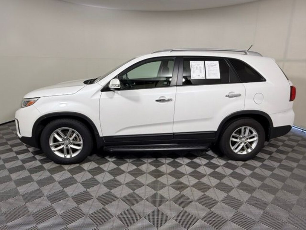 Used 2015 Kia Sorento LX FWD SUV