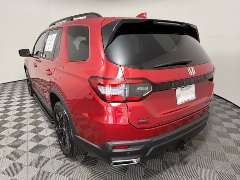 Used 2025 Honda Pilot Black Edition SUV