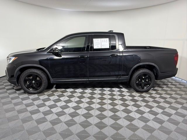2023 Honda Ridgeline Black Edition photo 3