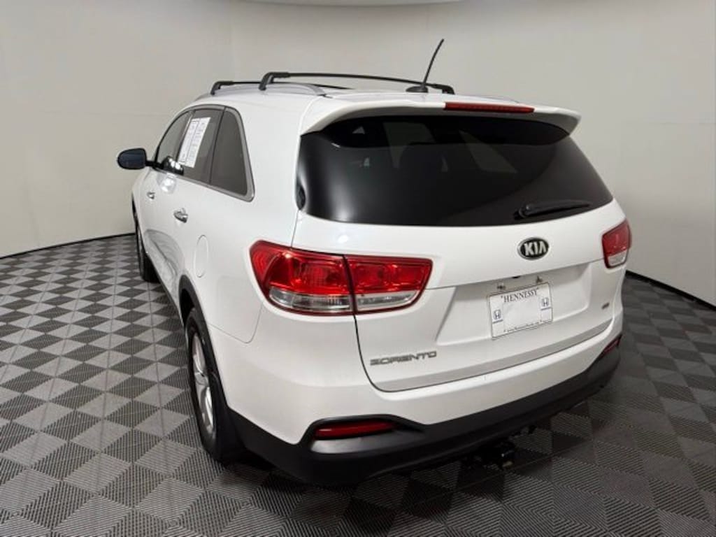 Used 2017 Kia Sorento 2.4L LX SUV