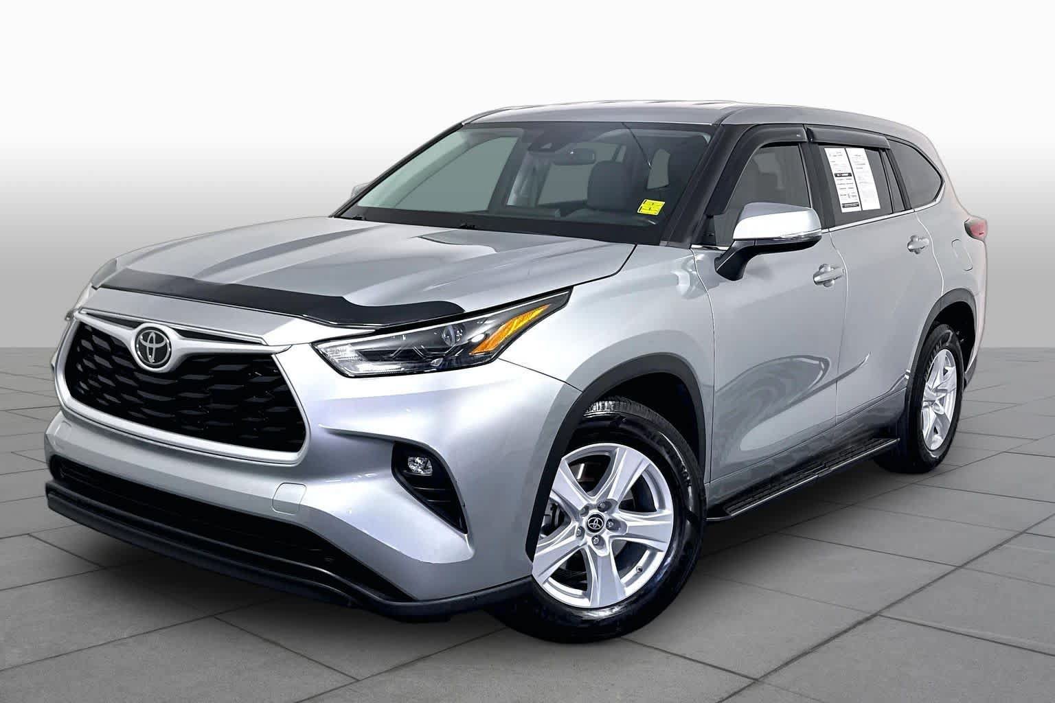 Used 2023 Toyota Highlander LE SUV
