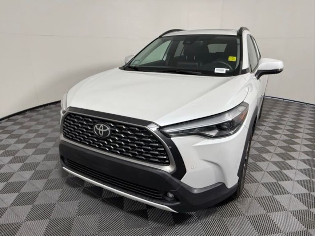Used 2022 Toyota Corolla Cross XLE SUV