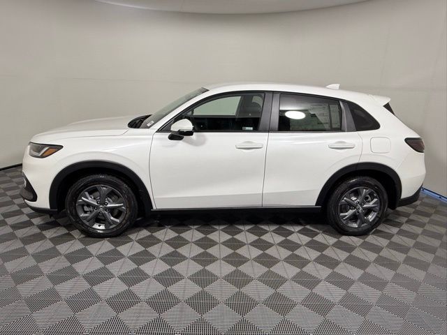 2026 Honda HR-V LX photo 2