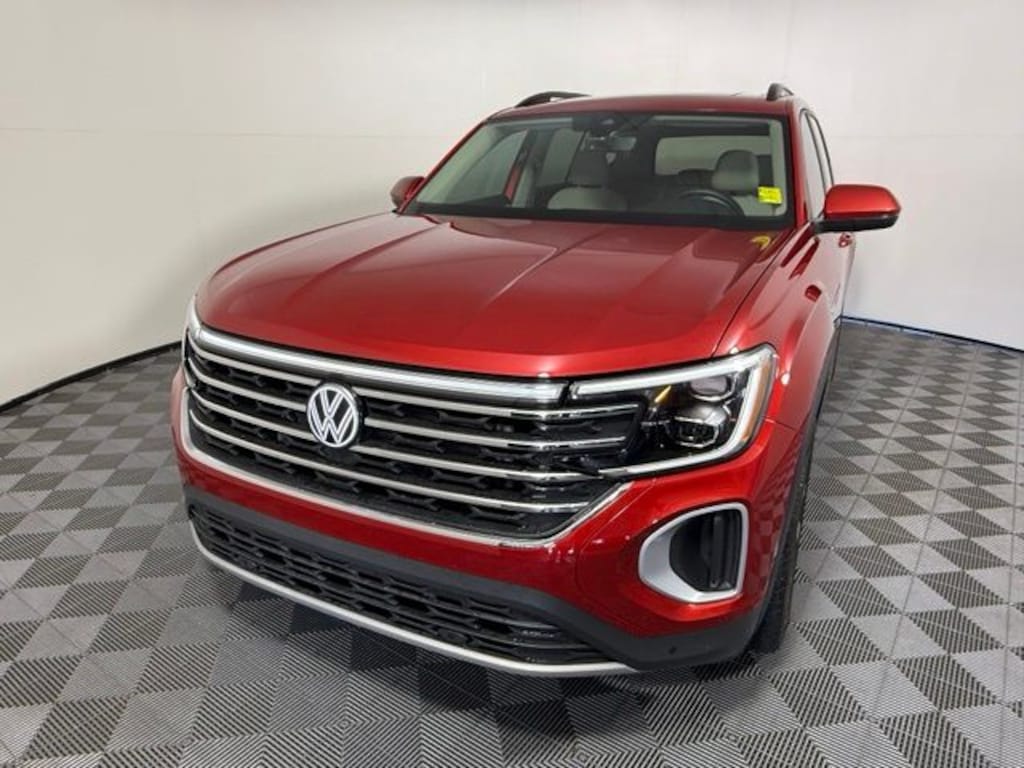 Used 2024 Volkswagen Atlas 2.0T SE w/Technology SUV