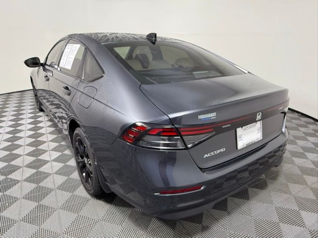 Used 2025 Honda Accord SE Sedan