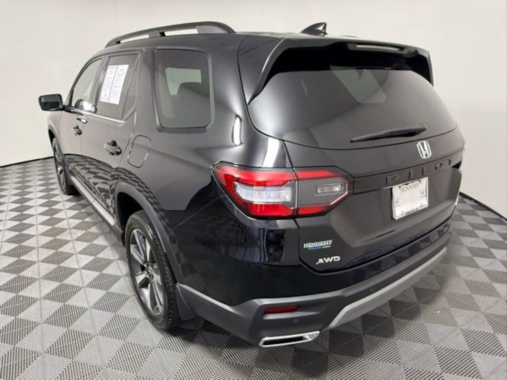Used 2024 Honda Pilot Elite SUV