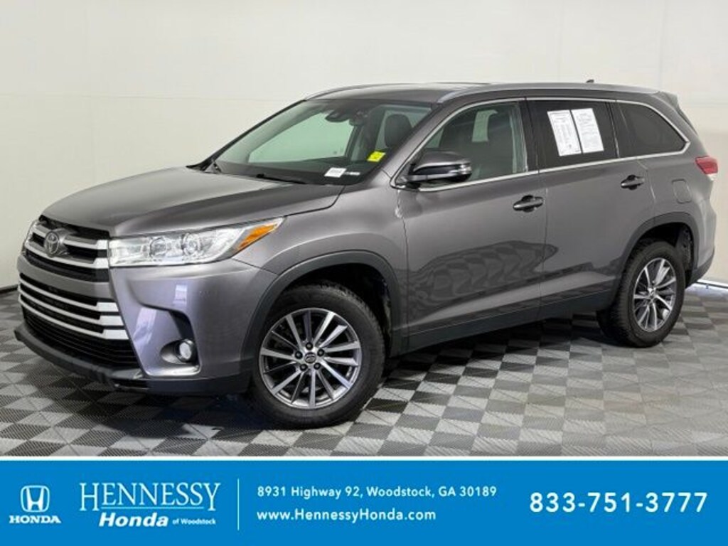 Used 2019 Toyota Highlander XLE V6 SUV