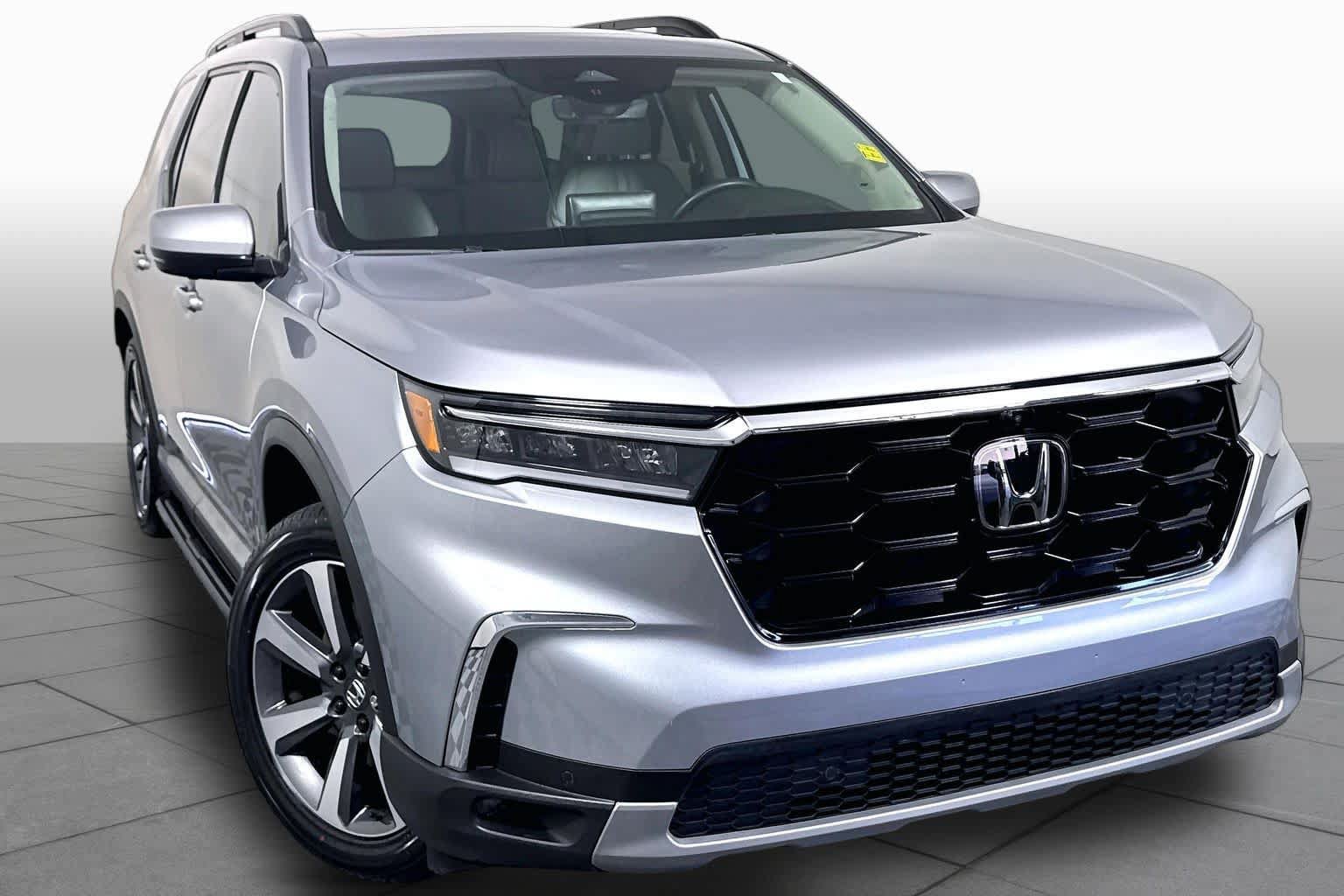 Used 2024 Honda Pilot Elite SUV