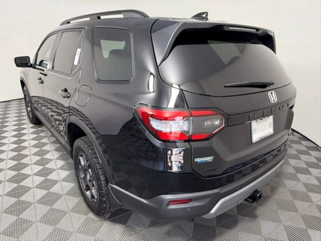 New 2025 Honda Pilot TrailSport SUV