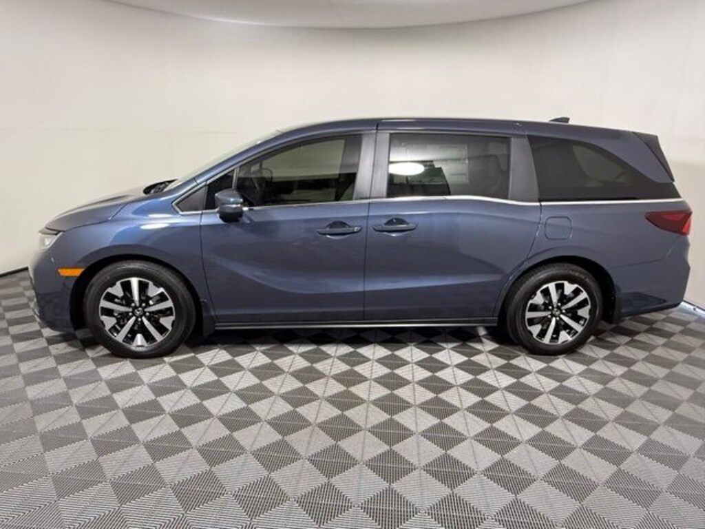 New 2026 Honda Odyssey EX-L Van Passenger