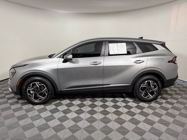 2025 Kia Sportage LX photo 3