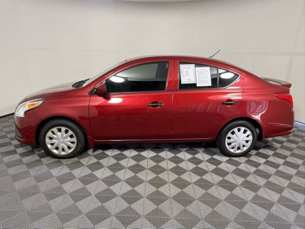 Used 2018 Nissan Versa 1.6 Sedan