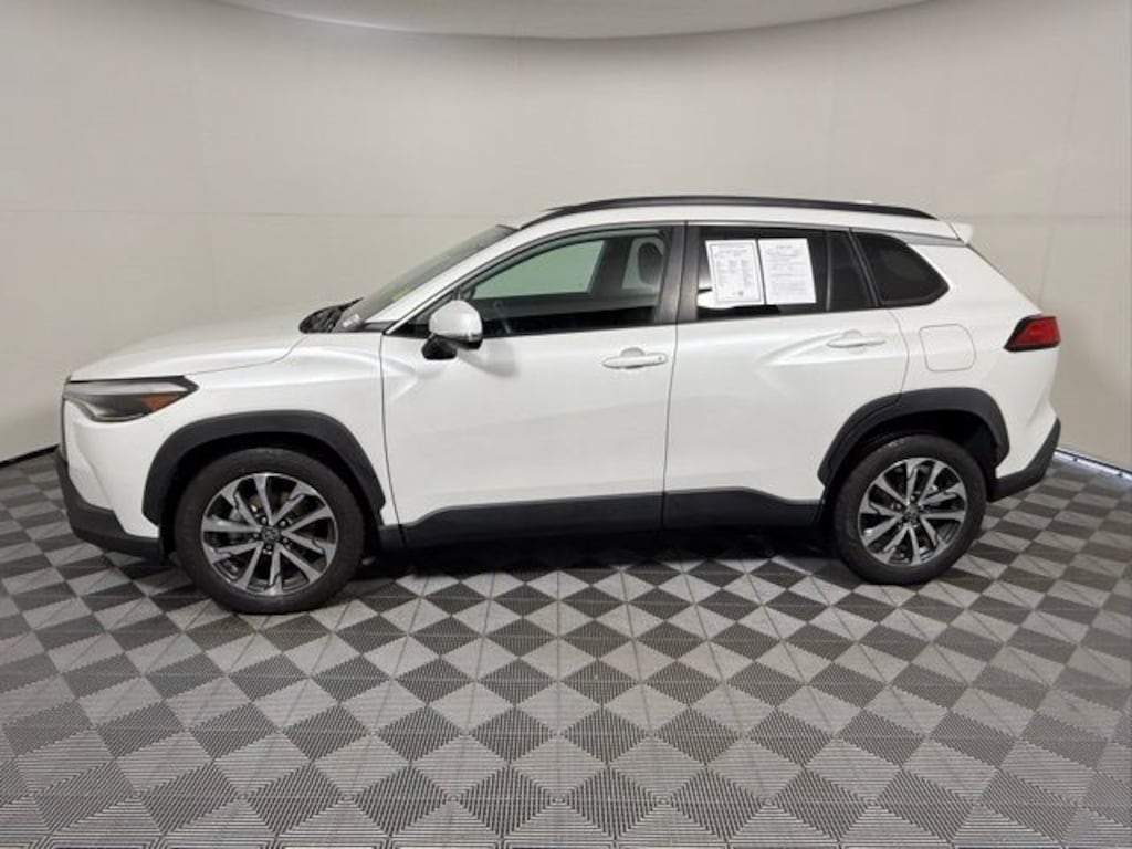 Used 2022 Toyota Corolla Cross XLE SUV