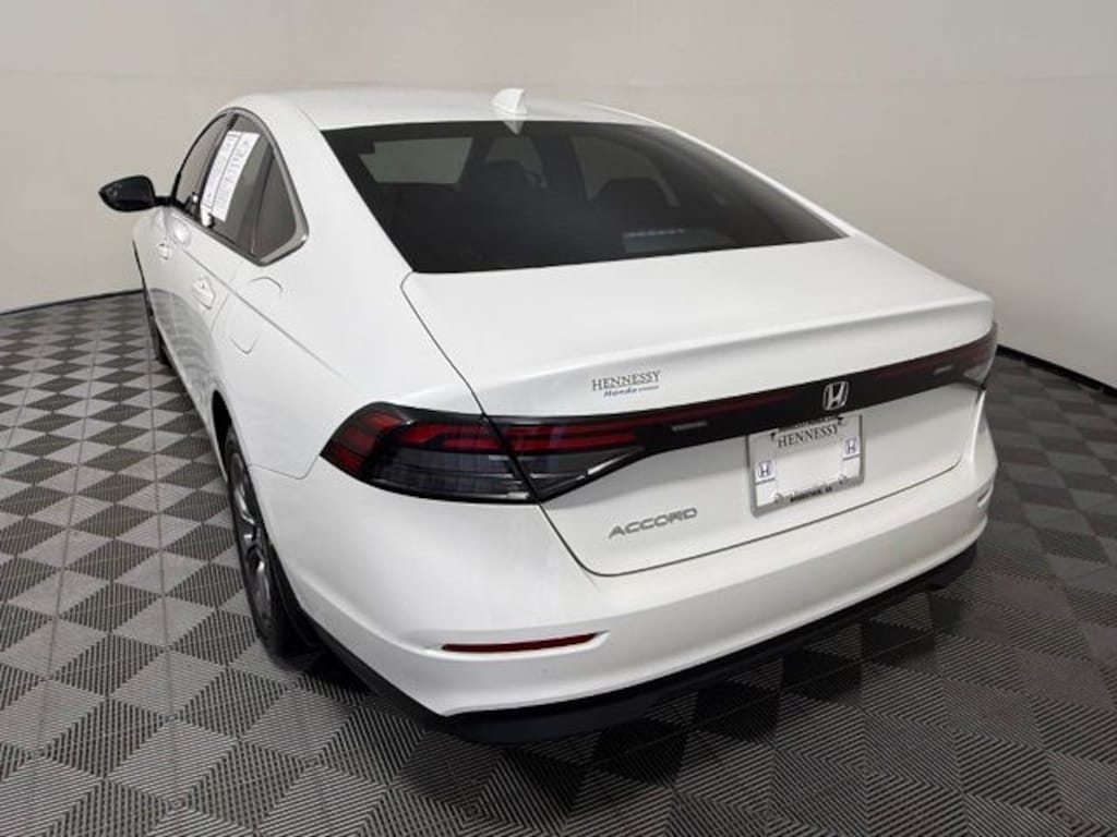 Used 2023 Honda Accord EX Sedan