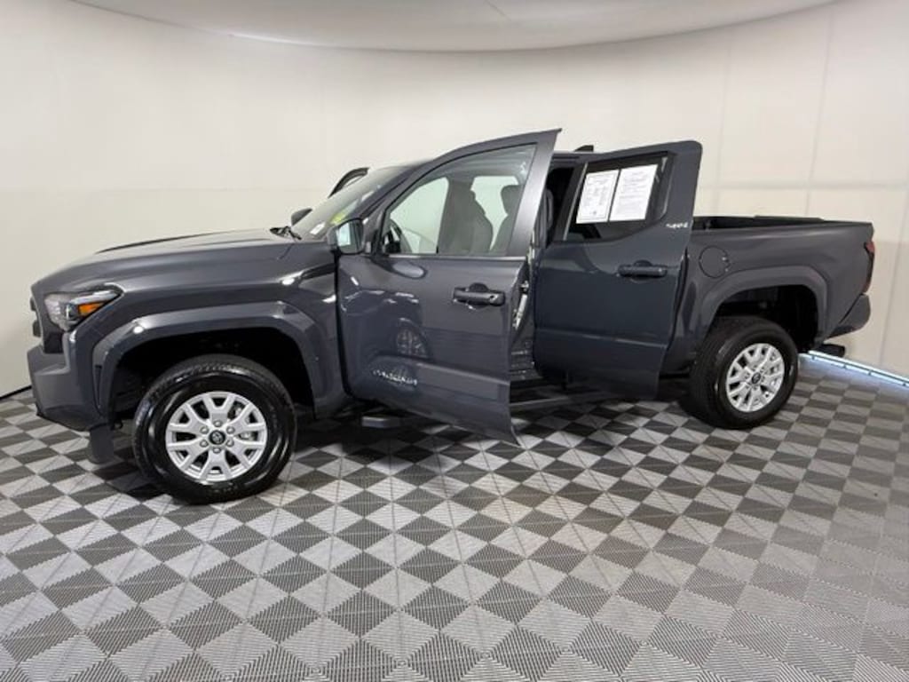 Used 2024 Toyota Tacoma SR5 Truck Double Cab